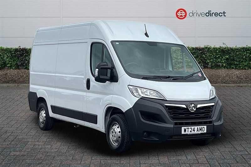 White Used 2024 Vauxhall Movano S Van | £17,298 (Fair price) - Image 1/4