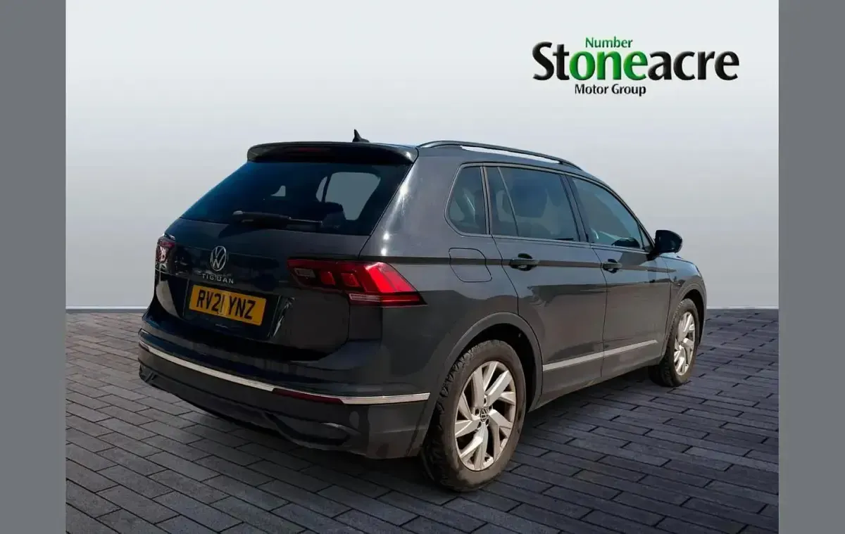 Used VW Tiguan Life 150 HP (110 kW) 2021 Grey SUV