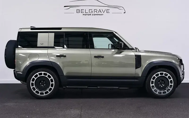 Used Land Rover Defender S 200 HP (147 kW) 2021 SUV
