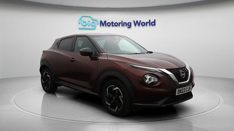 Red Used 2023 Nissan Juke N-Connecta SUV | £12,200 (Good price) - Image 1/4