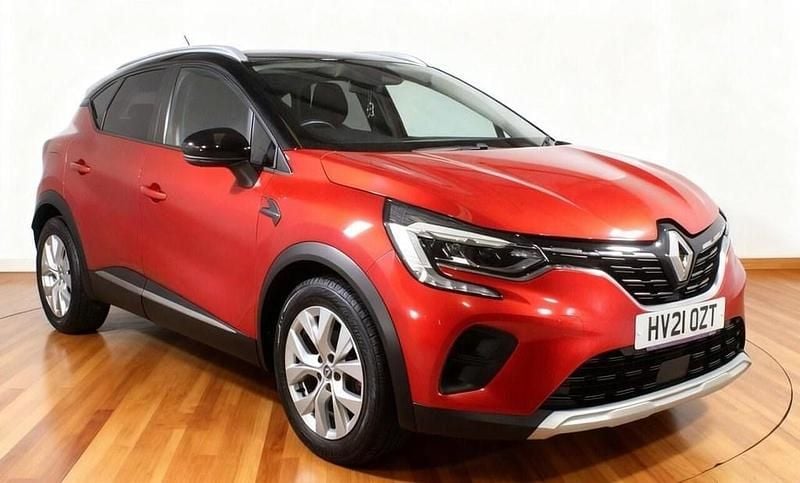 Usado Renault Captur Iconic 130 HP (95 kW) 2021 Vermelho SUV