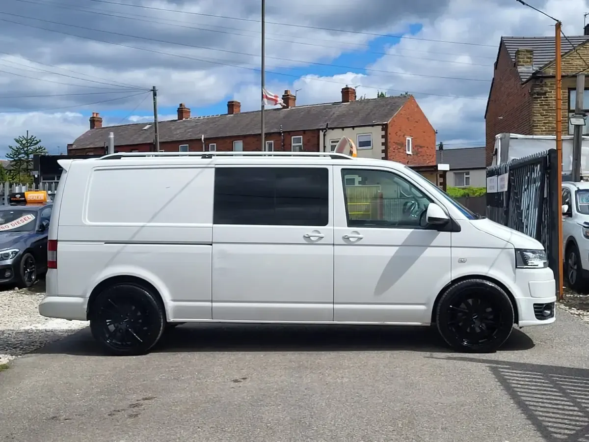 Begagnad VW Transporter Highline 180 HK (132 kW) 2015 Vit Van
