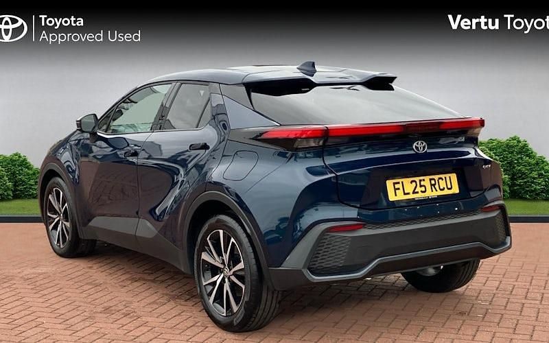 Used Toyota C-HR Design 140 HP (102 kW) 2025 Blue SUV