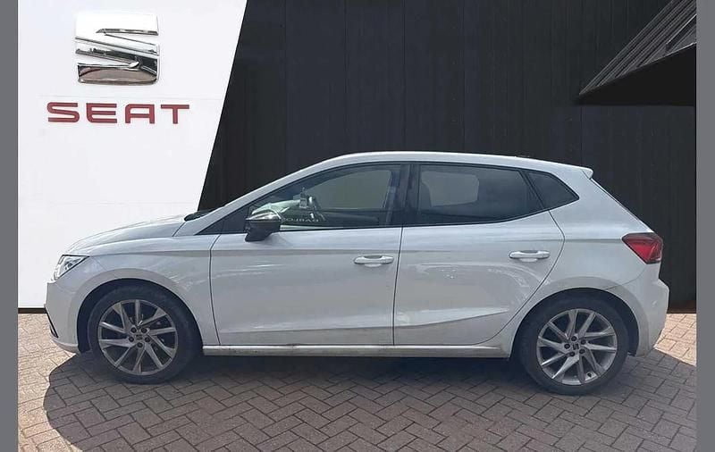 Used Seat Ibiza FR 94 HP (69 kW) 2023 White Hatchback