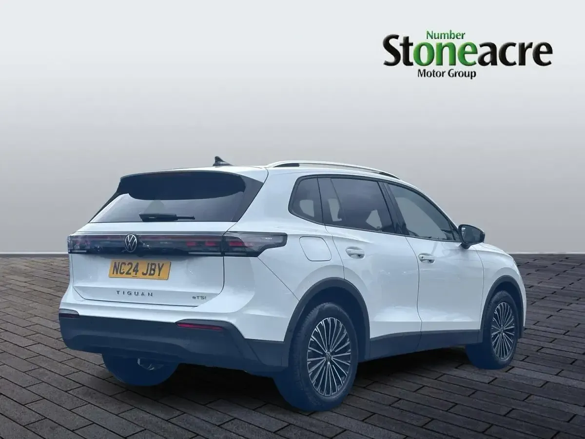 Used VW Tiguan Match 2024 White SUV