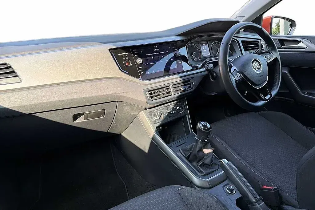 Used VW Polo SE 95 HP (69 kW) 2019 Orange Hatchback