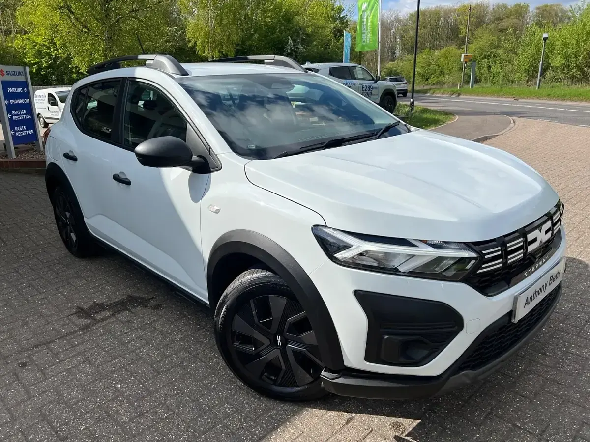Used Dacia Sandero Essentiel 2025 White Hatchback