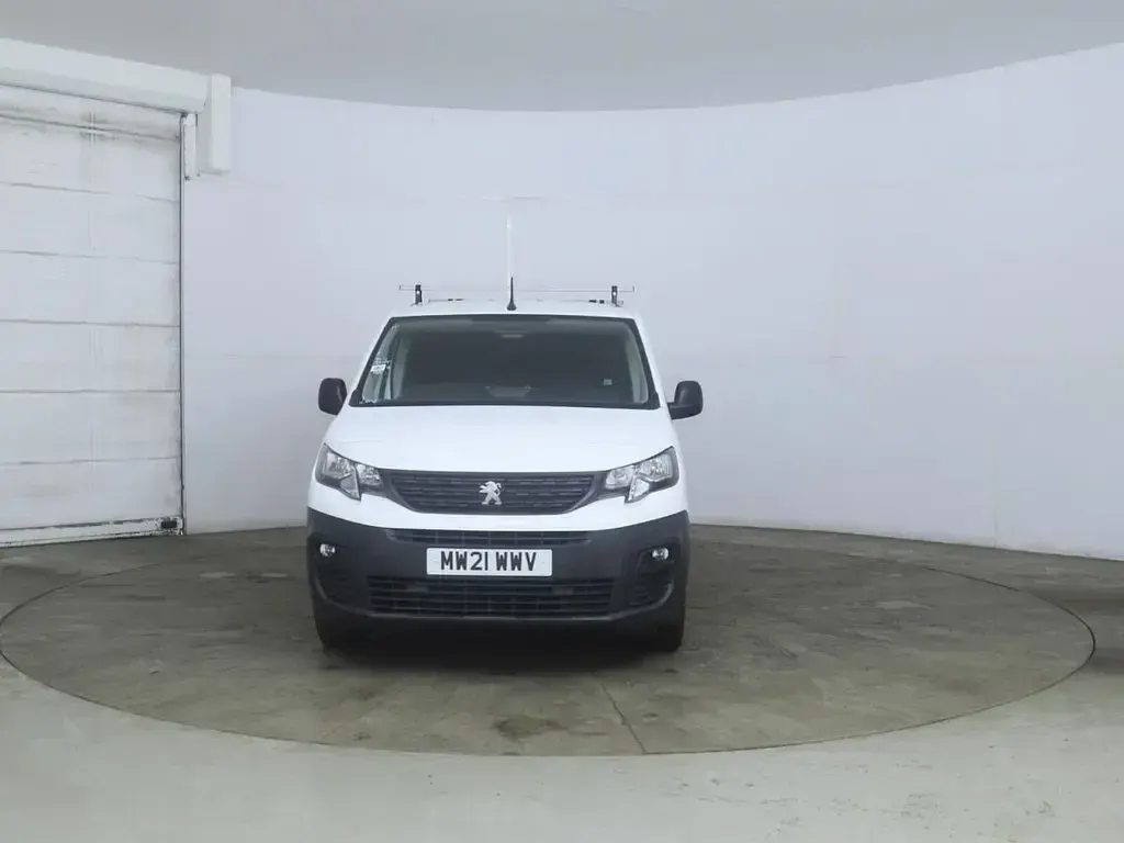 Used Peugeot Partner 2021 White MPV