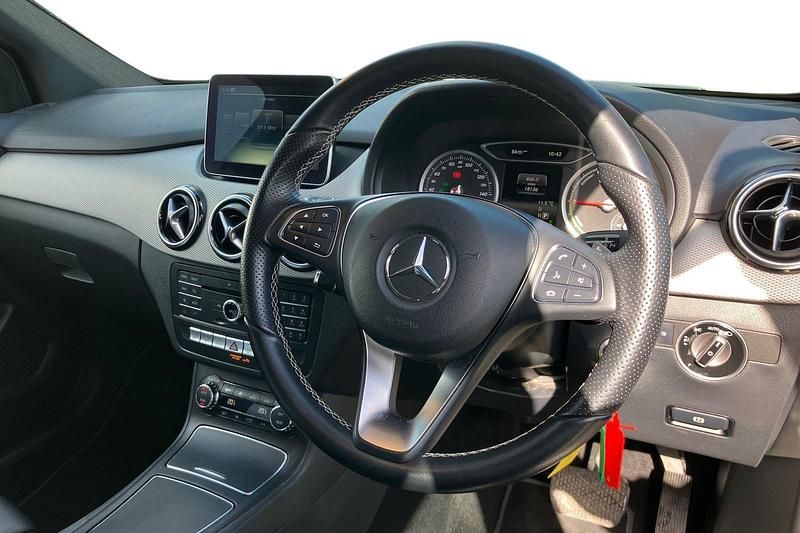 Used Mercedes B250e Electric Art 131 kW (179 HP) 2016 White MPV
