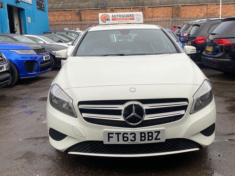 Used Mercedes A180 SE 2014 White Hatchback