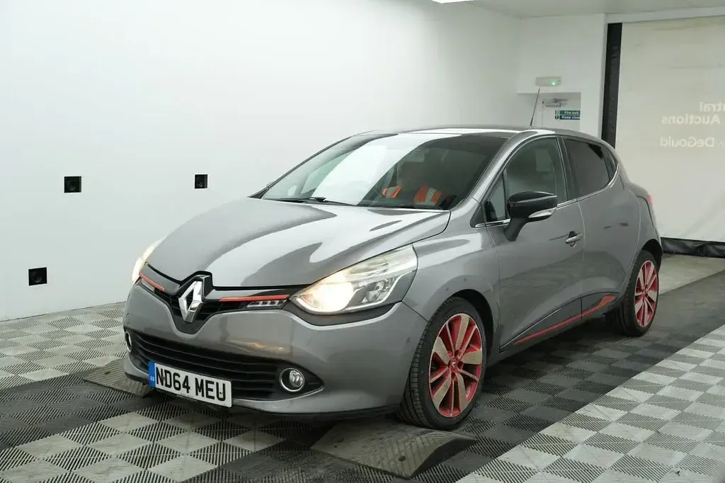 Used Renault Clio Dynamique 90 HP (66 kW) 2014 Grey Hatchback