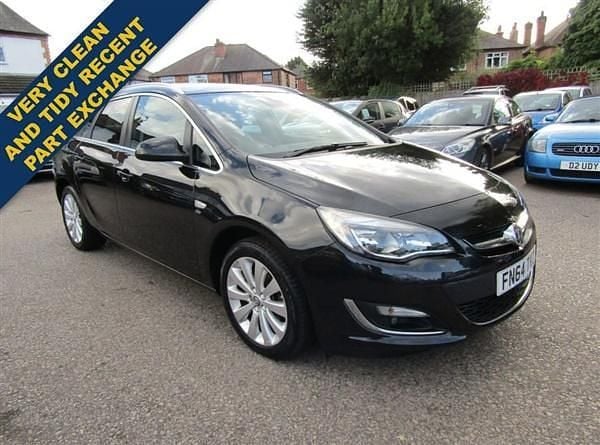 Black Used 2014 Vauxhall Astra Elite Estate | £4,500 (Fair price) - Image 1/4