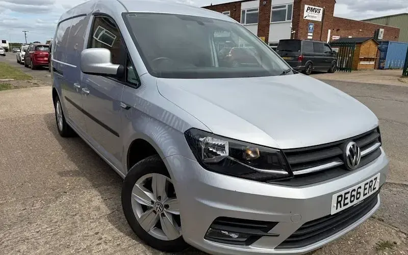 Used VW Caddy Maxi Highline 140 HP (102 kW) 2015 MPV