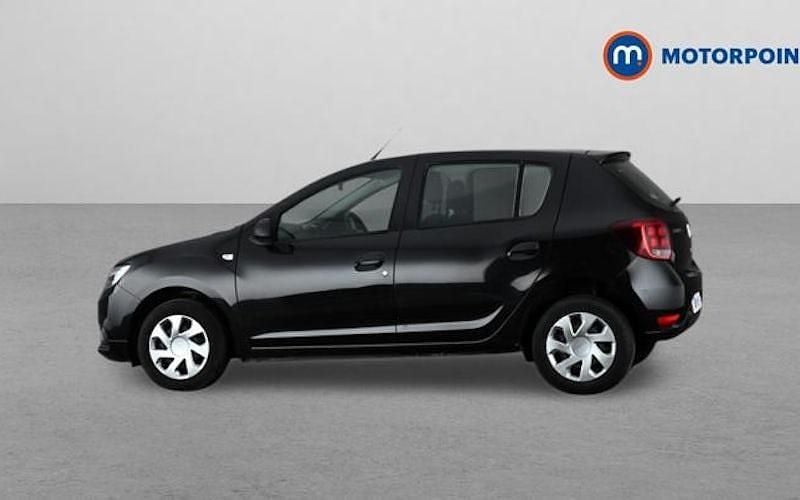 Used Dacia Sandero Ambiance 90 HP (66 kW) 2017 Black Hatchback
