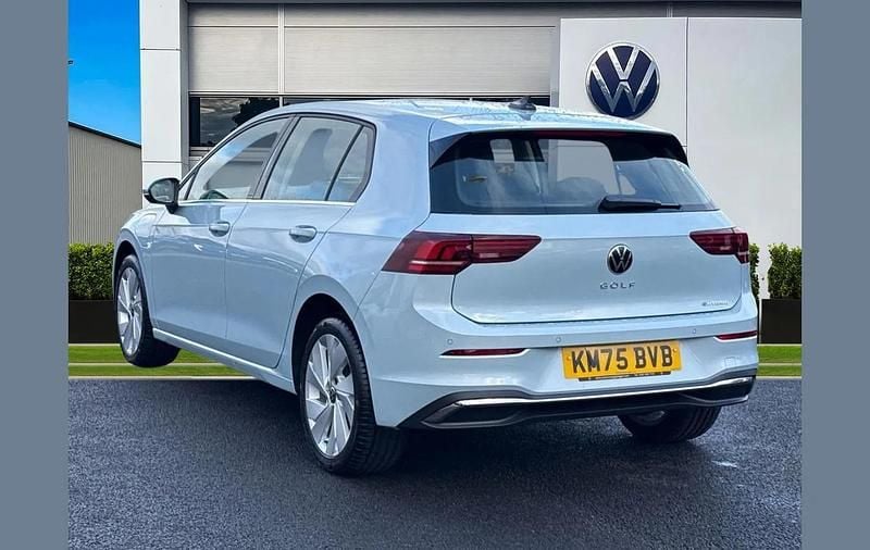 New VW Golf VIII Style 204 HP (150 kW) 2025 Blue Hatchback