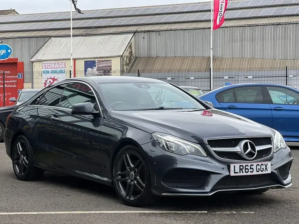 Käytetty Mercedes E220 AMG line 177 HP (130 kW) 2015 Harmaa Coupe - kaksiovinen