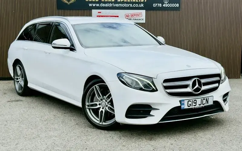 Usado Mercedes E220 AMG line 194 CV (142 kW) 2019 Familiar