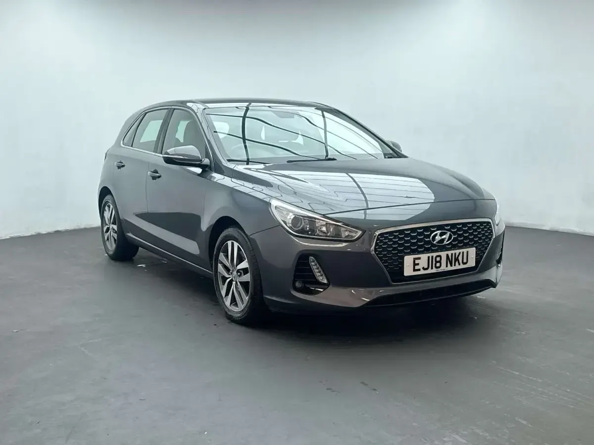 Used Hyundai i30 SE 120 HP (88 kW) 2018 Grey Hatchback