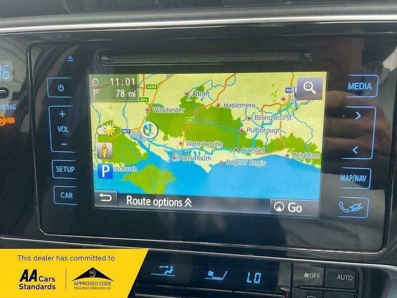 Used Toyota Auris Hybrid Business Edition 2017 Blue Hatchback