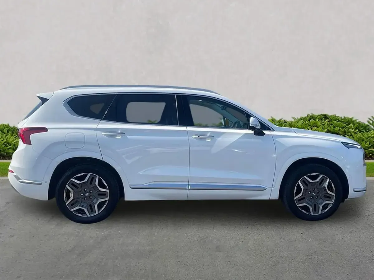 Used Hyundai Santa Fe Ultimate 2023 White SUV