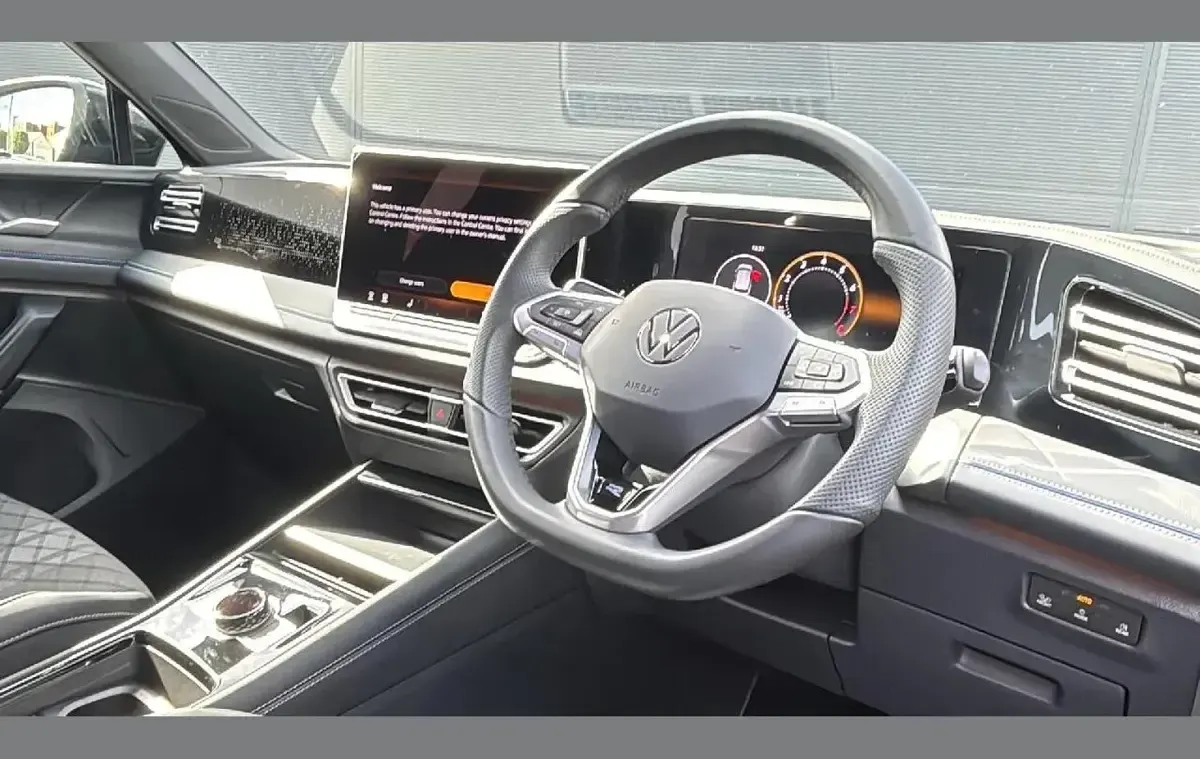 Used VW Tiguan R-line 147 HP (108 kW) 2025 Black SUV