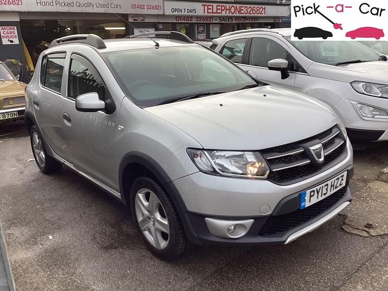 Used Dacia Sandero Lauréate 90 HP (66 kW) 2013 Silver Hatchback