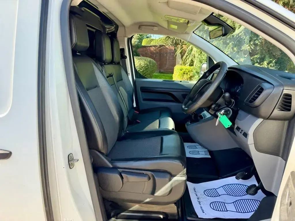 Usado Citroën Dispatch 2019 Branco Monovolume