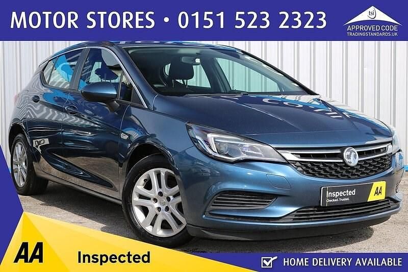 Used Vauxhall Astra Design Edition 110 HP (80 kW) 2016 Blue Hatchback