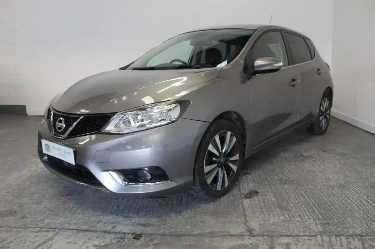 Used Nissan Pulsar N-Connecta 115 HP (84 kW) 2016 Grey Hatchback
