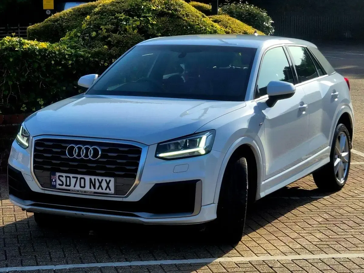 Used Audi Q2 S-Line 116 HP (85 kW) 2020 White SUV