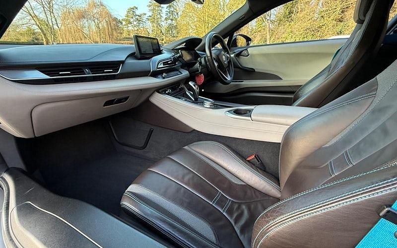 Used BMW i8 362 HP (266 kW) 2017 Coupe