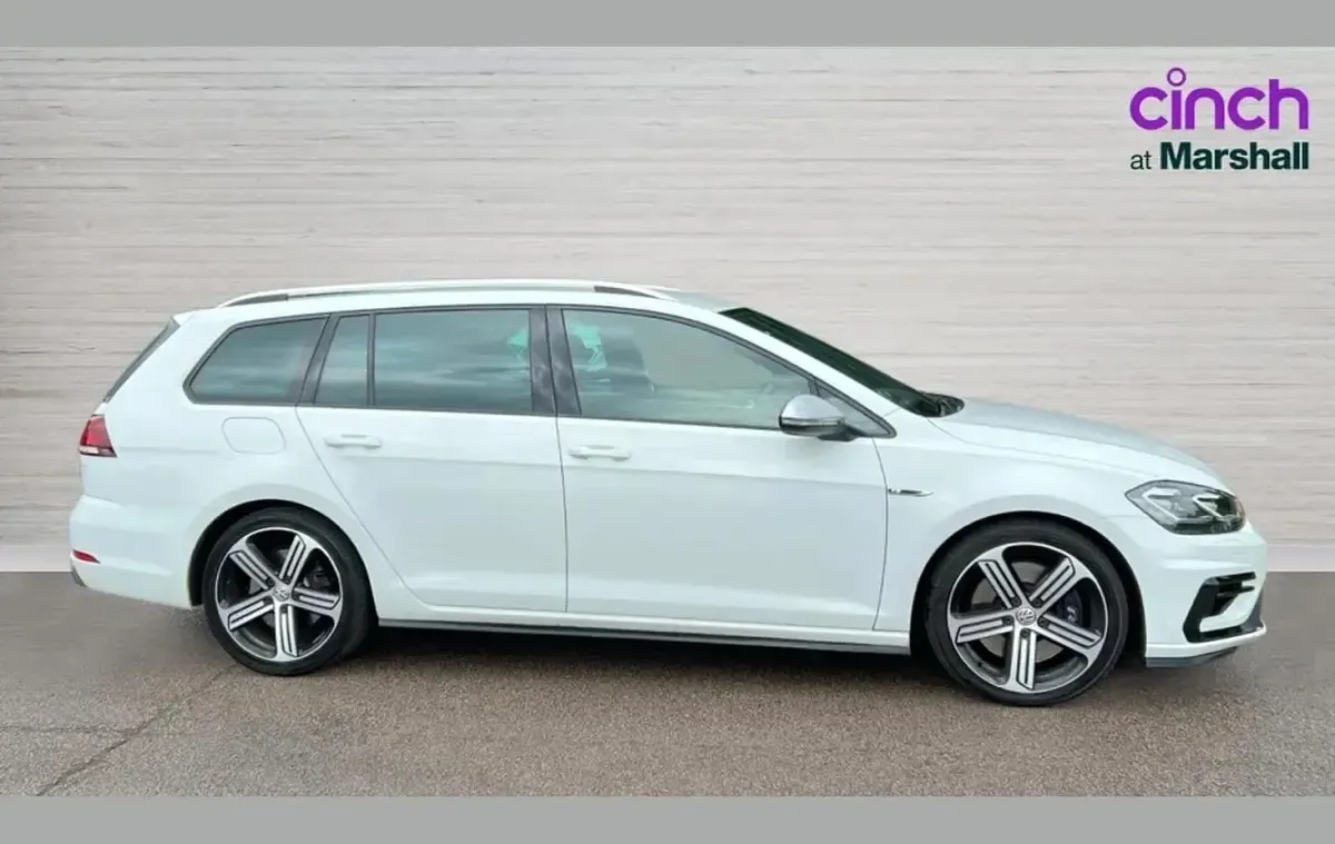 Used VW Golf VIII R 296 HP (217 kW) 2020 White Estate