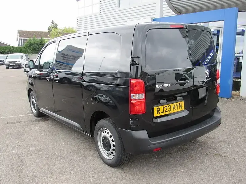 Second-hand Peugeot Expert Premium 2023 Negru Van