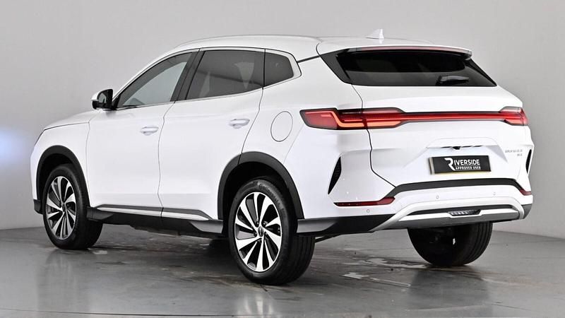 Used BYD Seal Comfort 218 HP (160 kW) 2025 Snow white Estate