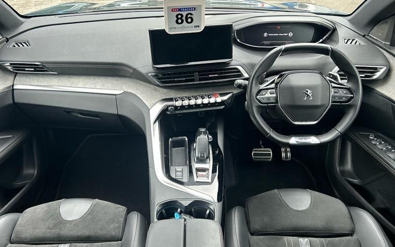 Used Peugeot 5008 Premium 131 HP (96 kW) 2022 SUV