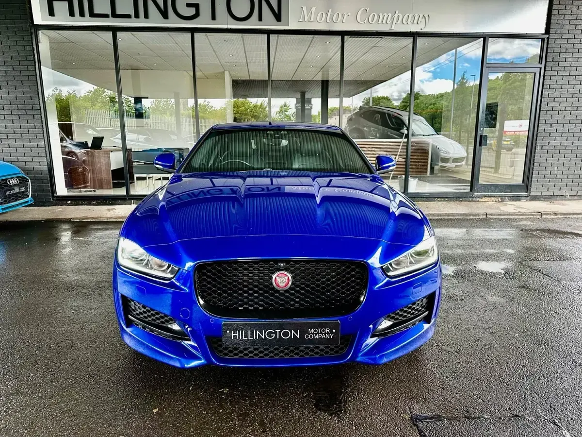 Used Jaguar XE R-Sport 180 HP (132 kW) 2018 Blue Sedan