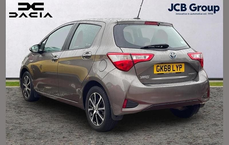 Used Toyota Yaris Hybrid 99 HP (72 kW) 2018 Other Hatchback