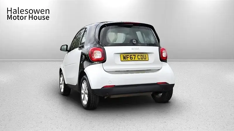 Begagnad Smart ForTwo Coupé Passion 71 HK (52 kW) 2017 Svart Sportkupé