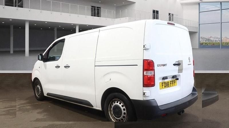 Used Peugeot Expert 115 HP (84 kW) 2018 White Van