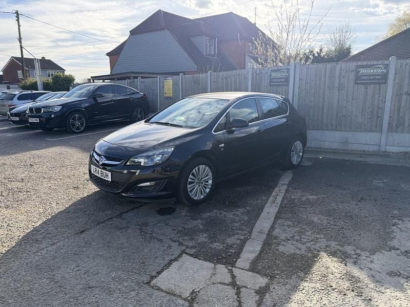 Used Vauxhall Astra Excite 2014 Black Hatchback