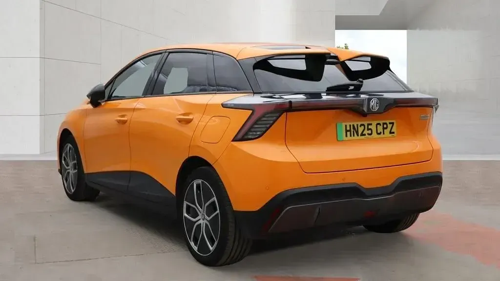 Used MG MG4 EV Trophy 63 kW (87 HP) 2025 Orange Hatchback