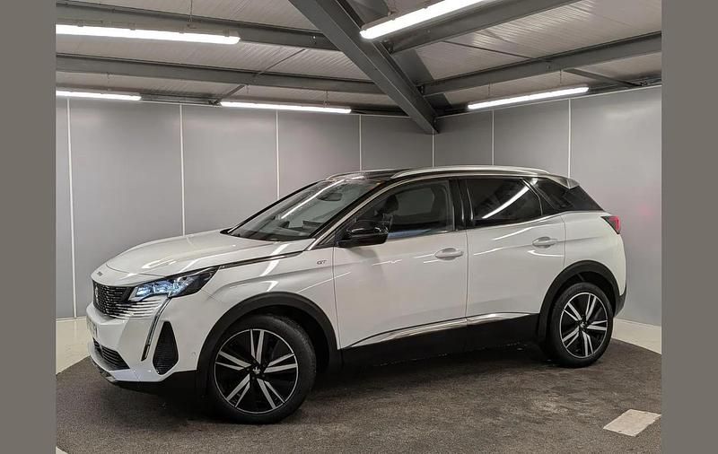 Used Peugeot 3008 Premium 131 HP (96 kW) 2022 White SUV