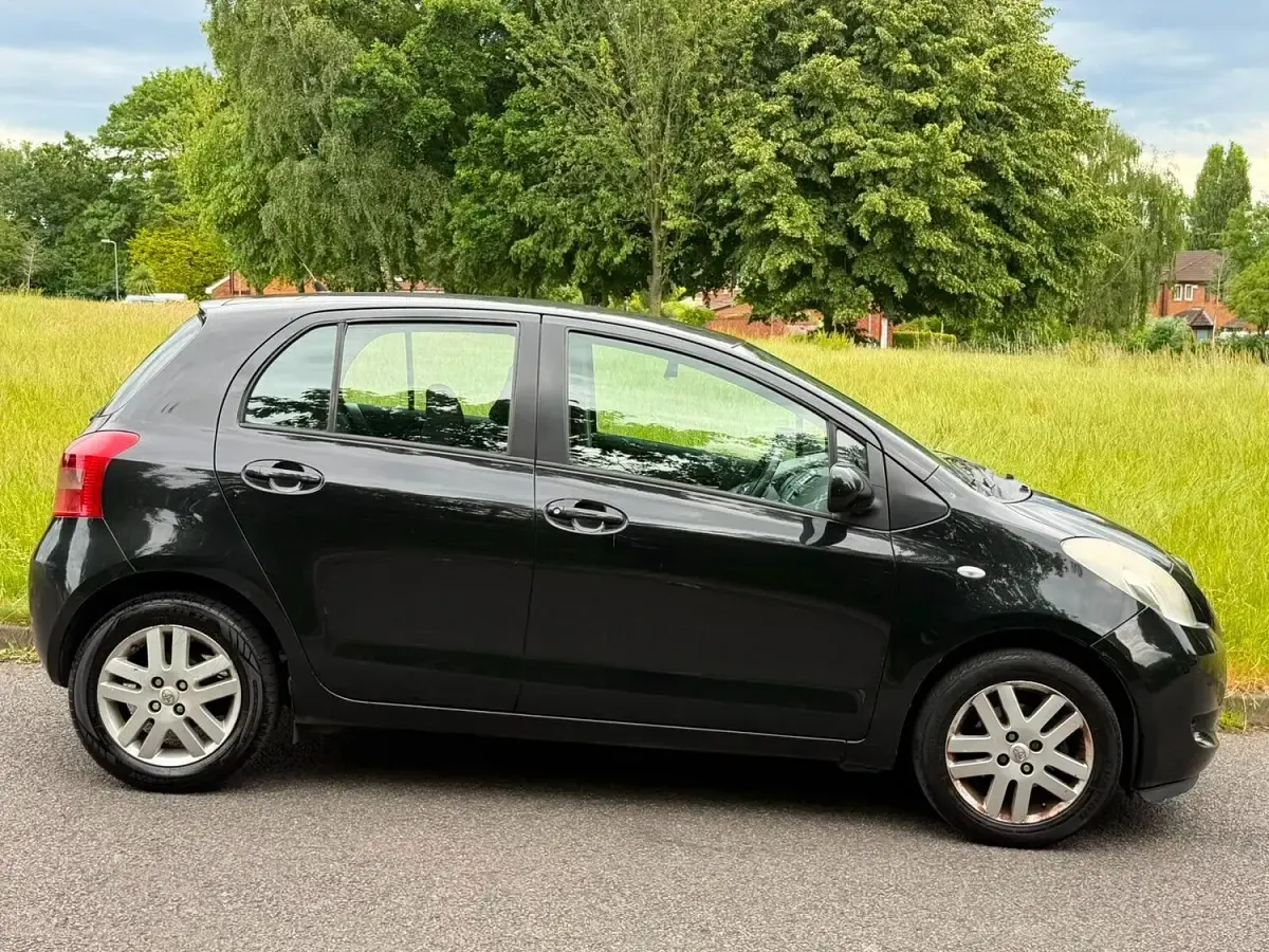 Used Toyota Yaris 2008 Black Hatchback