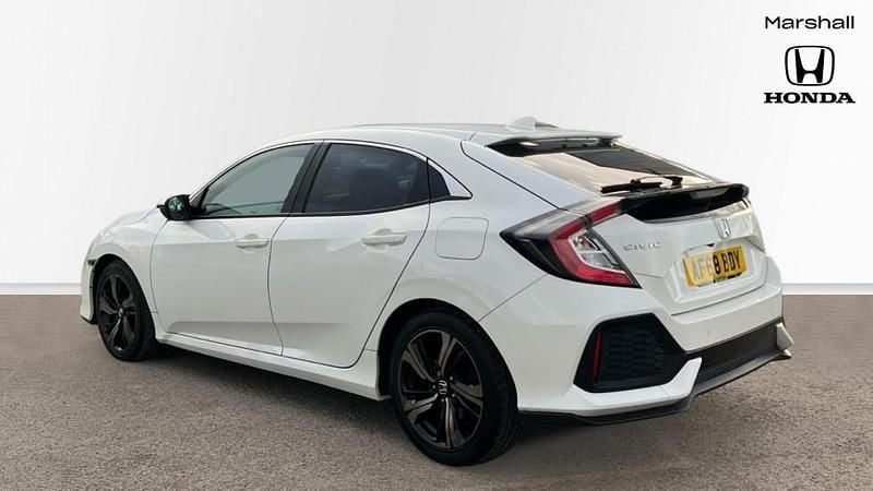 Used Honda Civic SR 126 HP (92 kW) 2018 White Hatchback