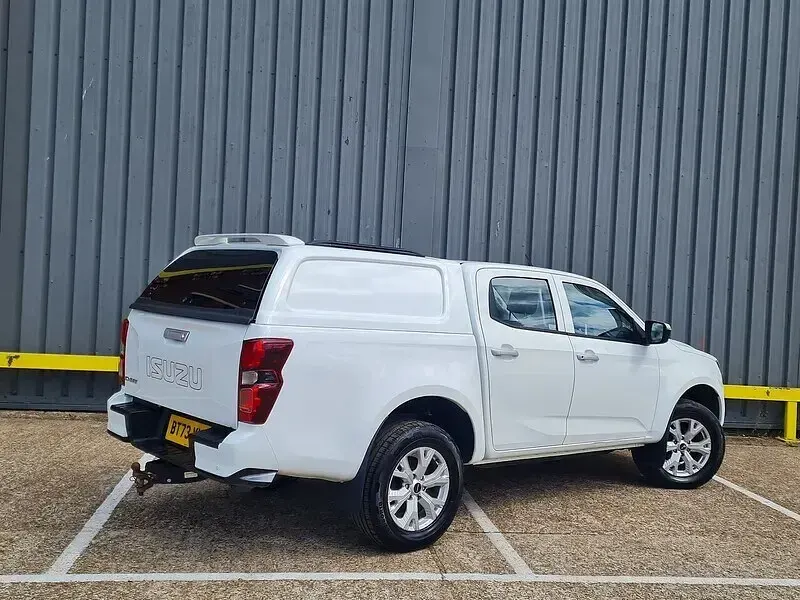 Used Isuzu D-Max 163 HP (119 kW) 2023 White Pickup
