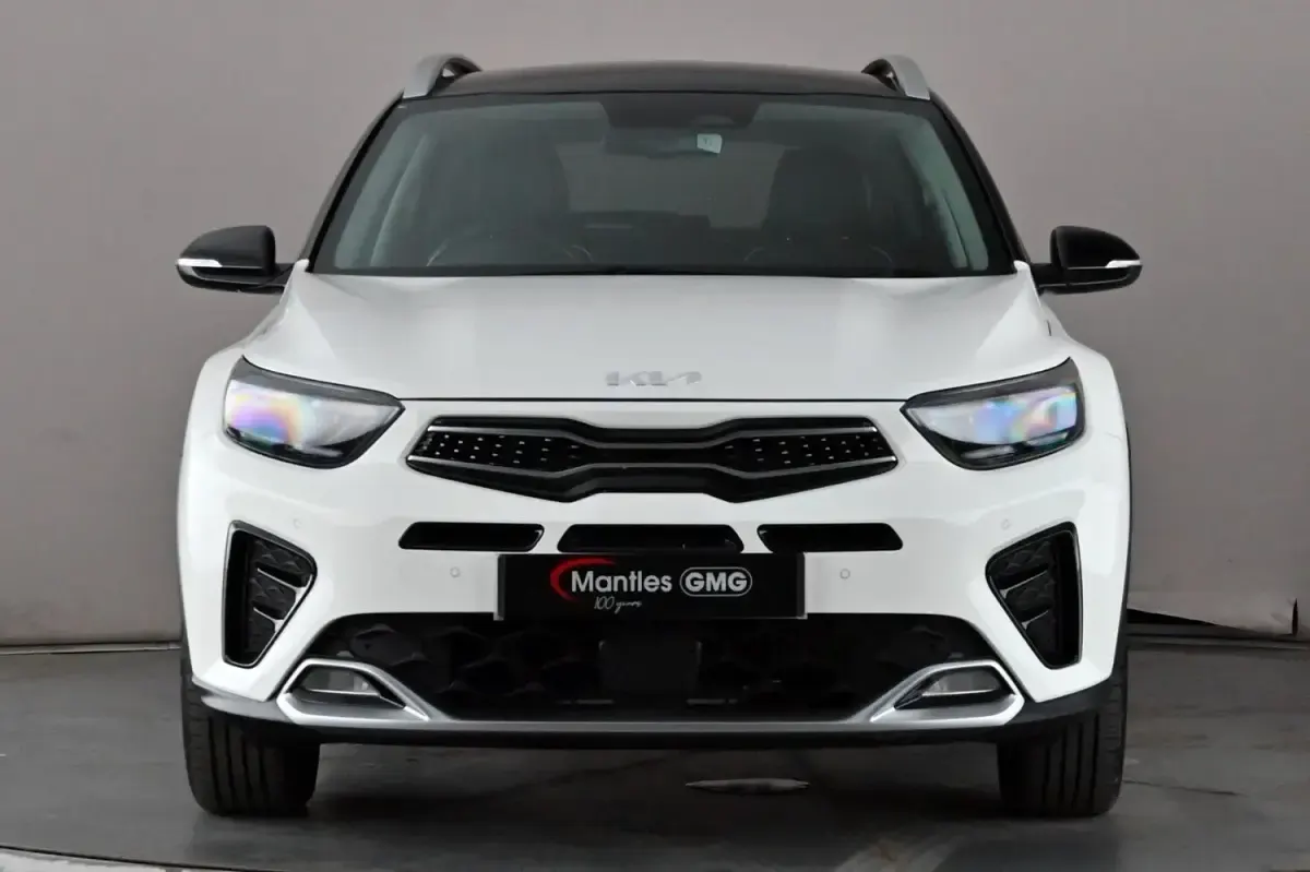Used Kia Stonic GT-Line S 118 HP (86 kW) 2023 White SUV