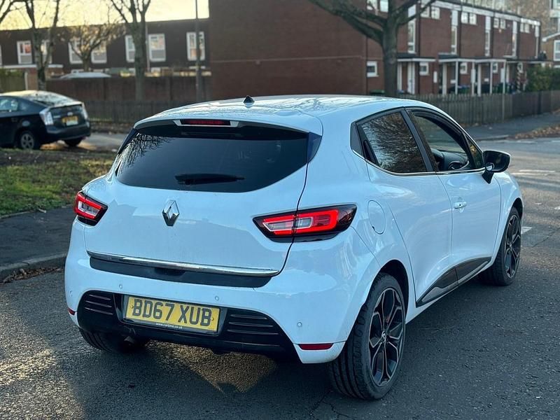 Used Renault Clio IV Dynamique 2017 White Hatchback