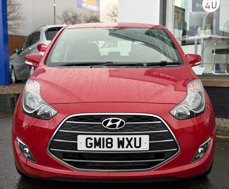 Used Hyundai ix20 SE 125 HP (91 kW) 2018 Red Hatchback