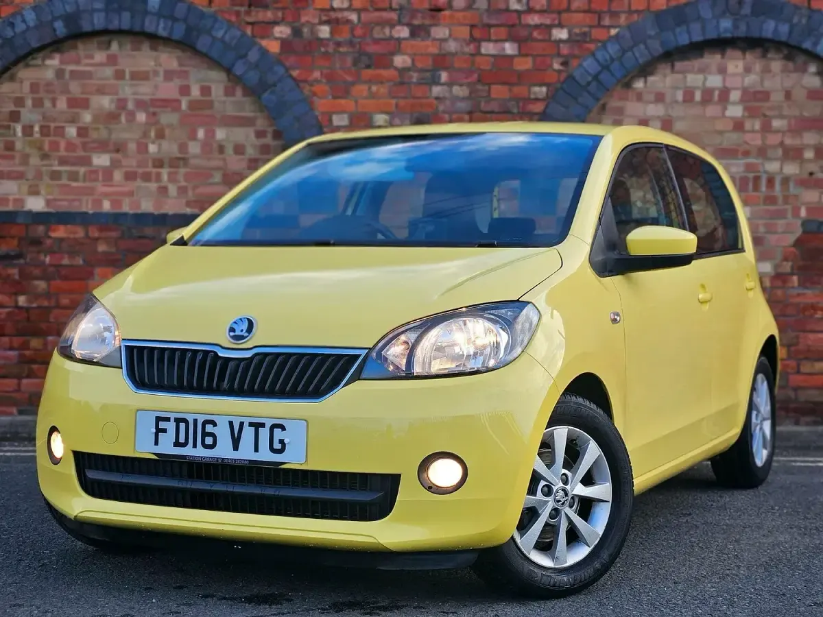 Used Skoda Citigo SE L 60 HP (44 kW) 2016 Yellow Hatchback