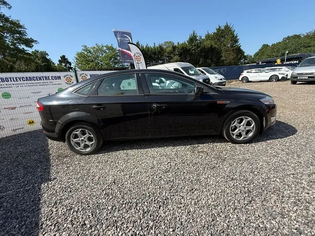 Used Ford Mondeo Zetec 140 HP (102 kW) 2009 Black Hatchback